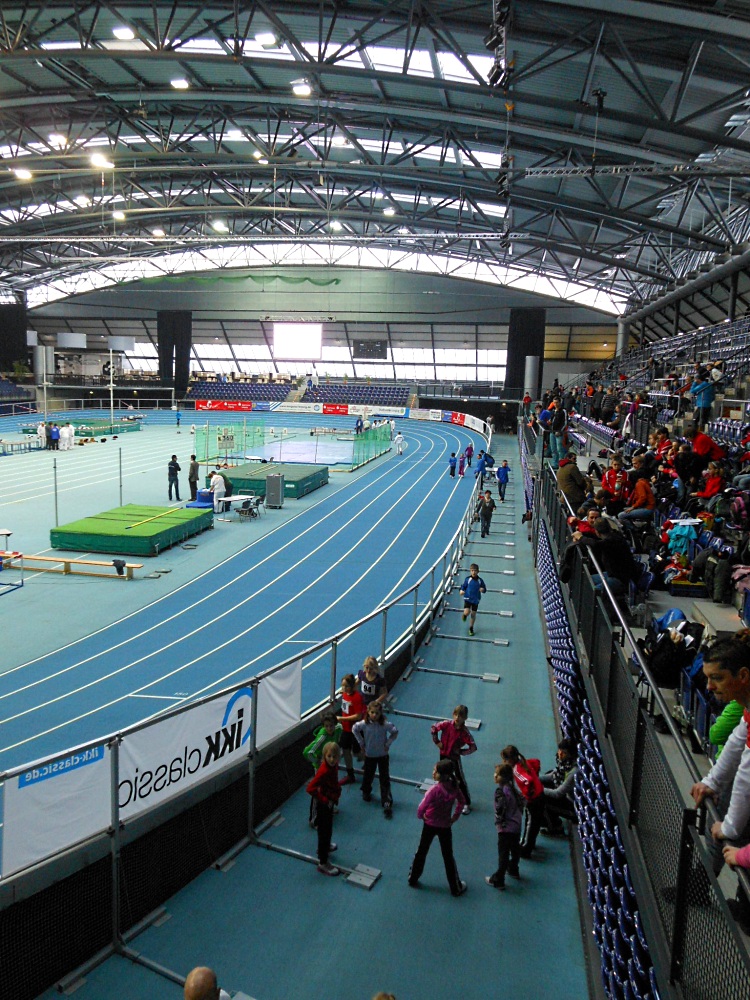 Die Ränge füllen sich copyright by jana häring