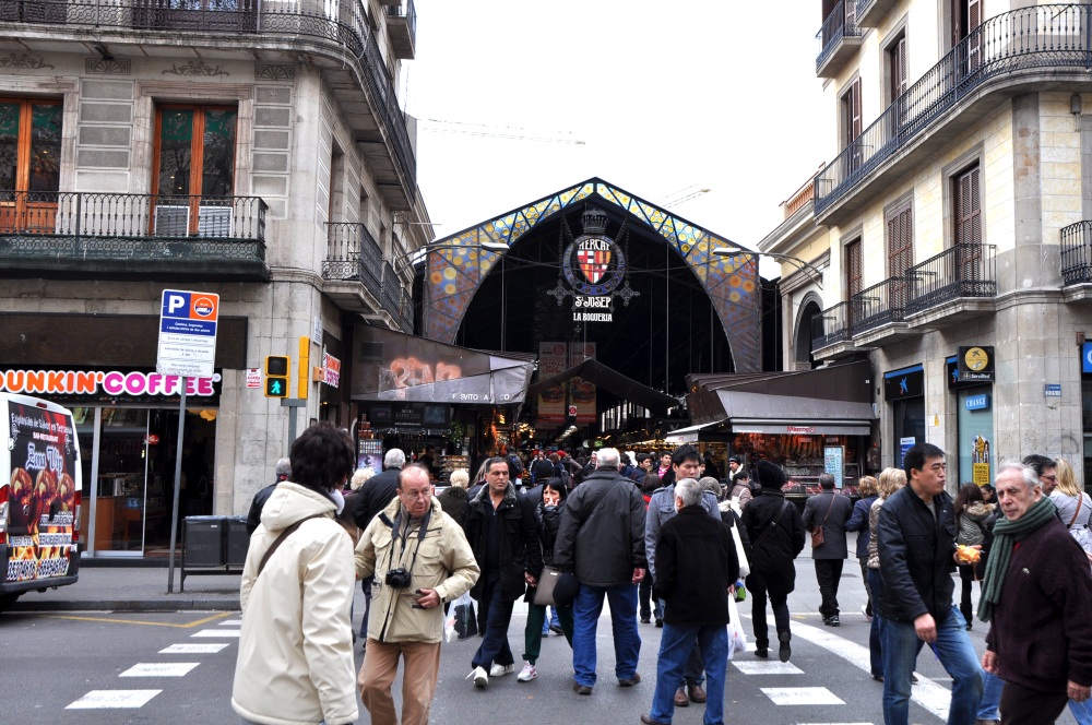 Barcelona, Markthalle copyright by peter egelkraut