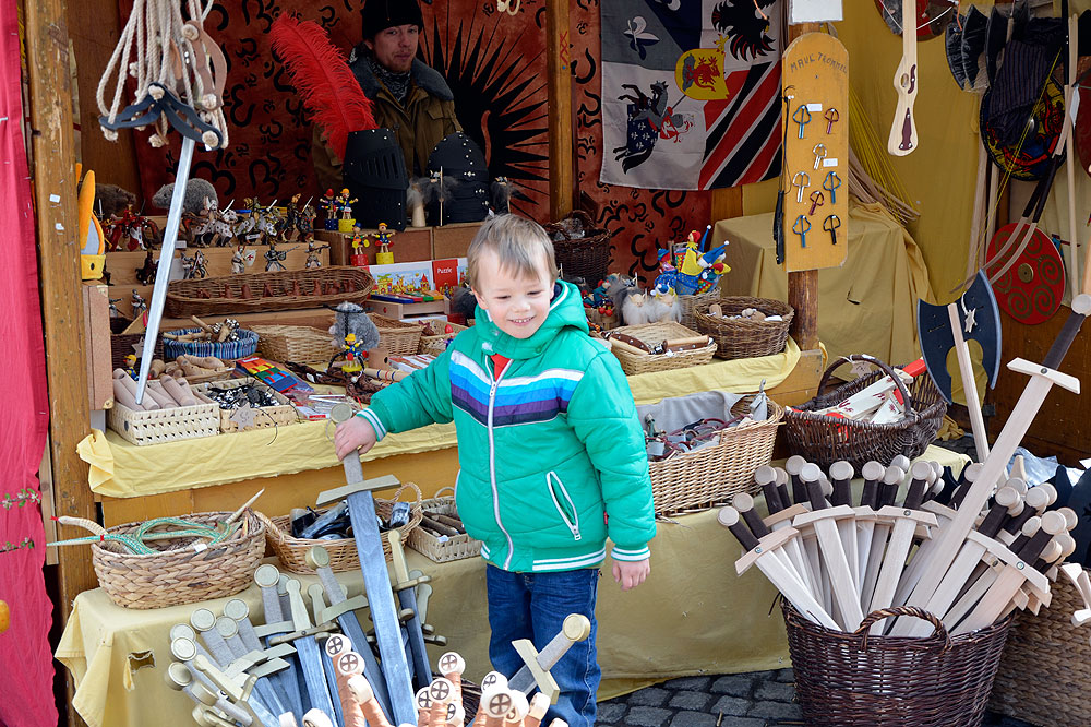 Ostermesse, ein junger Ritter copyright by thk-design