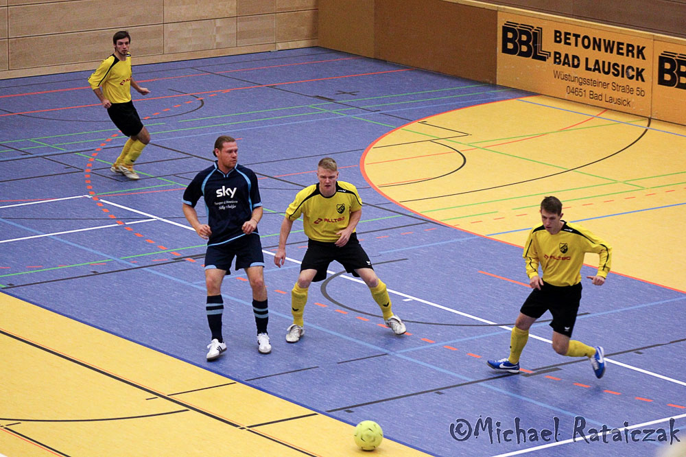 Dynamik auch beim Hallenfußball